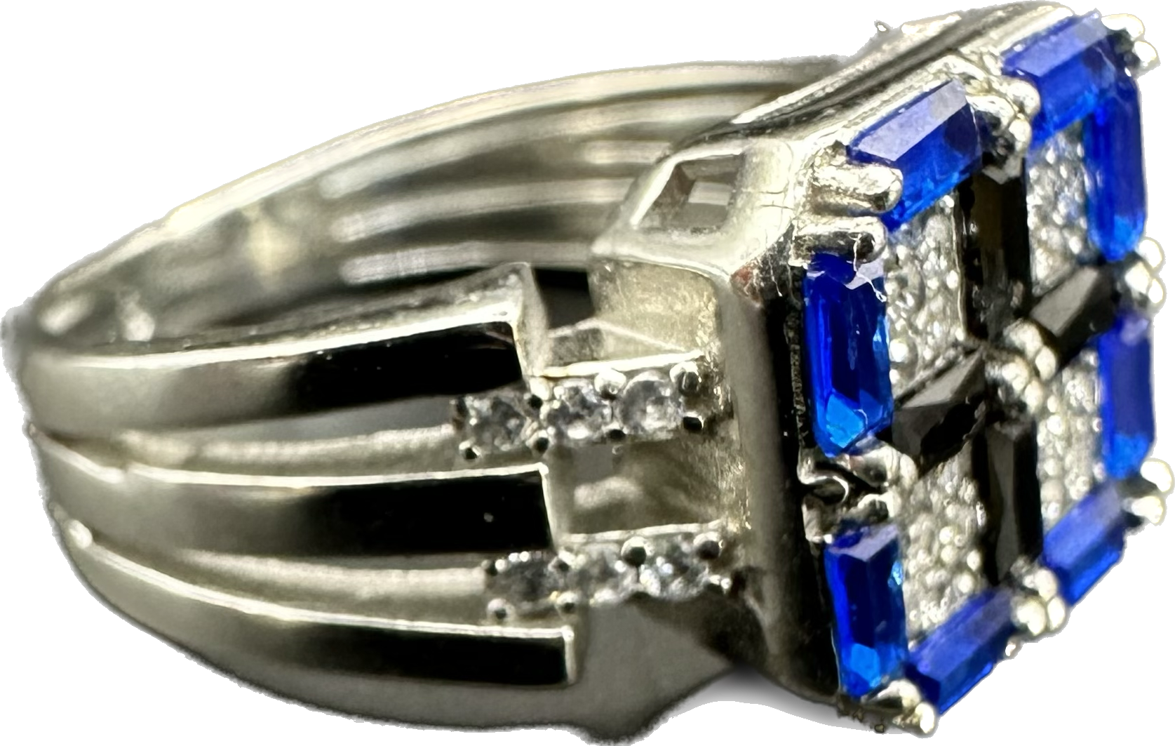 Mesmerizing Blue ring