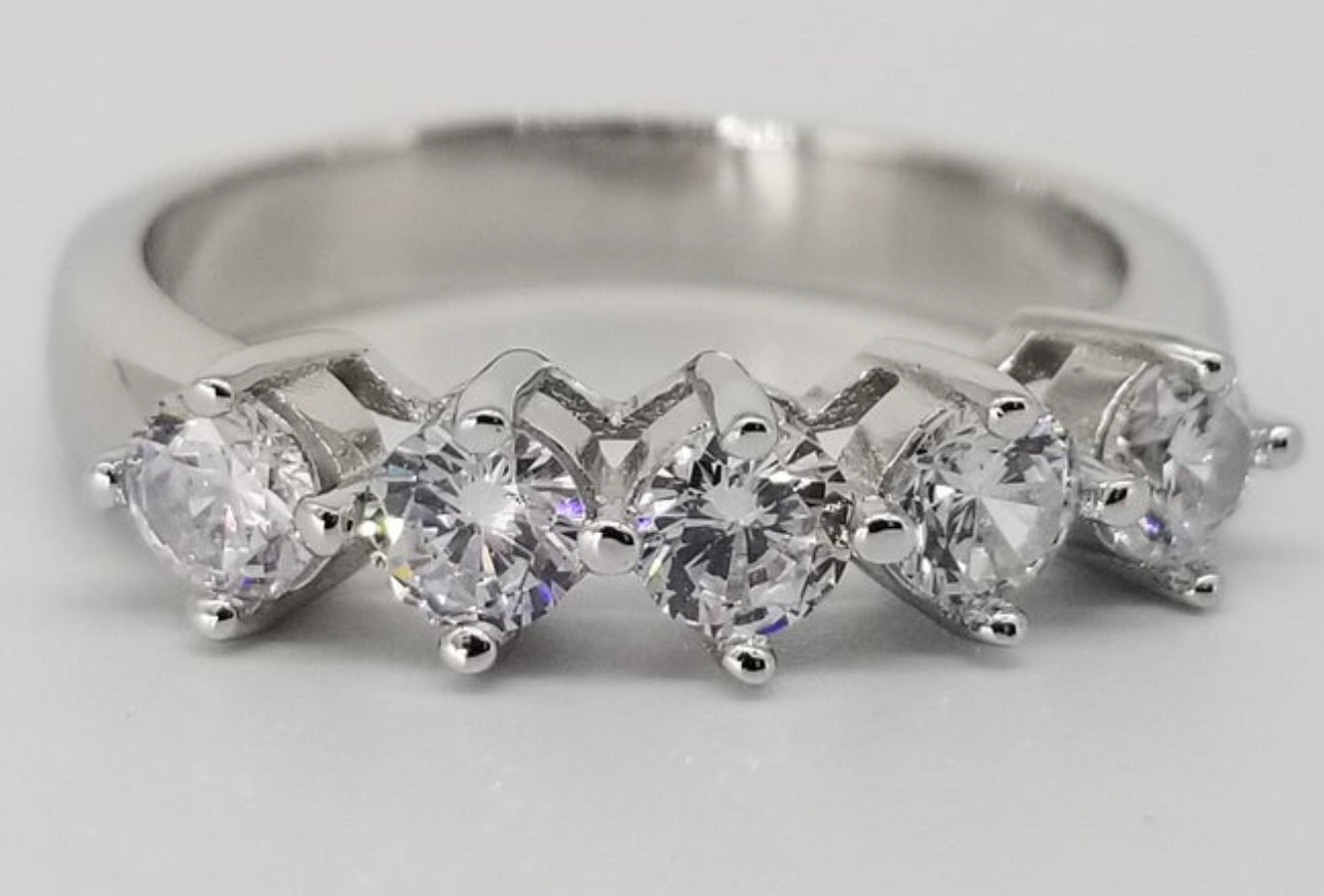 5 Cubic Zirconia in White Gold